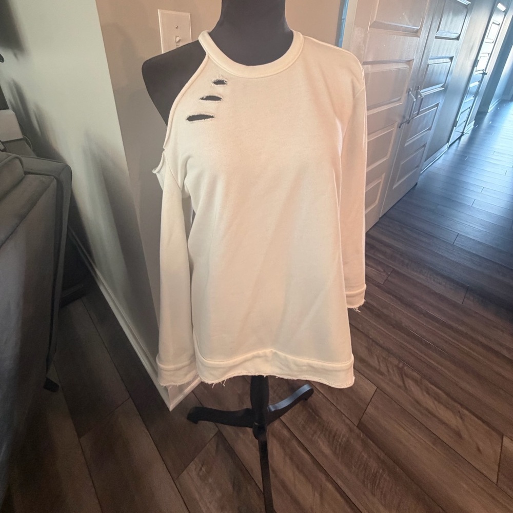 Never worn Sweatshirt Off-Shoulder White Long Sleeve Top.

#36
